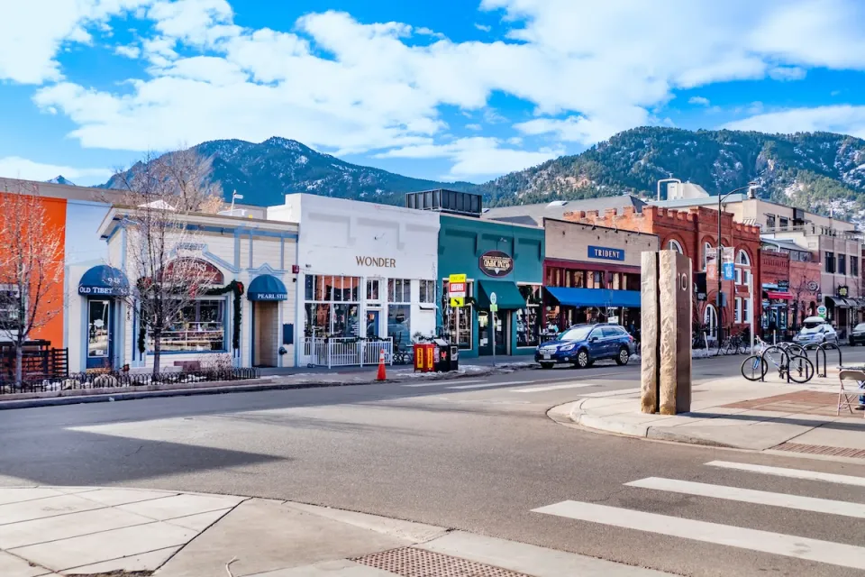 Low-rise Pearl Sreet mall in Boulfer, Colorado.